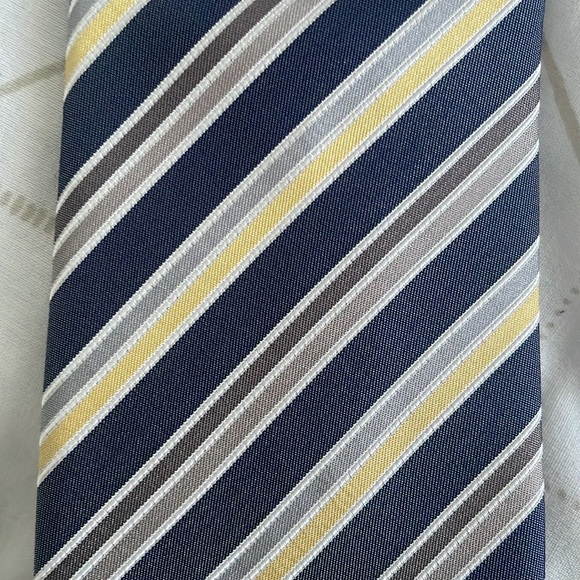 Men’s Ties Bundle EUC - Picture 4 of 4